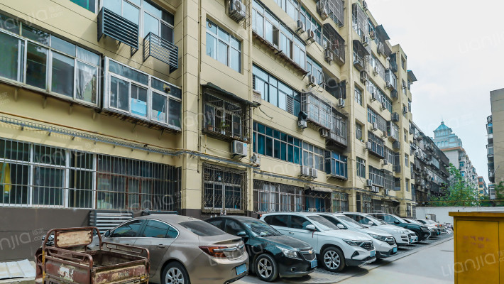 西安市地方税务局家属院外景图