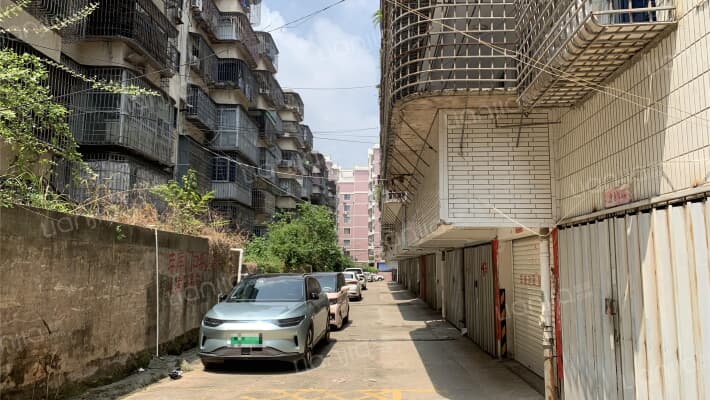 龙山花园外景图