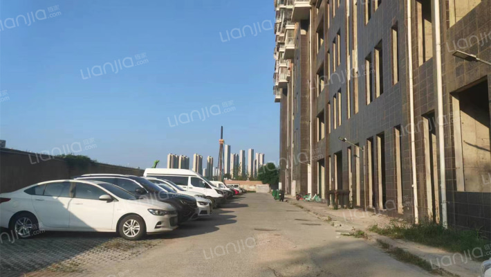 林湖景苑小区外景图