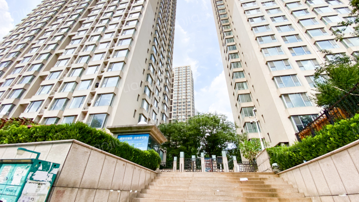 大地锐城外景图