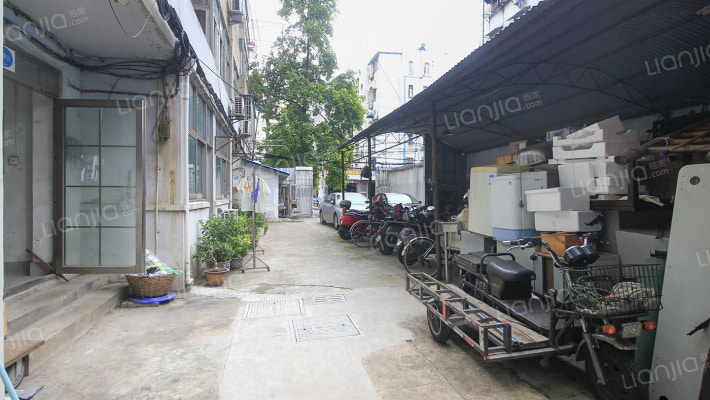 东八府塘外景图