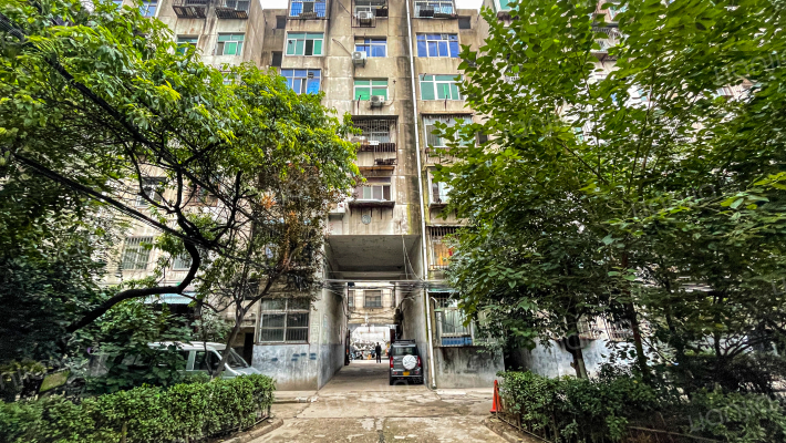 新兴村小区外景图