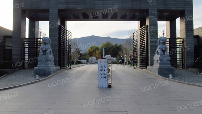 香山清琴麓苑外景图