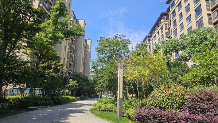 正荣悦玲珑外景图