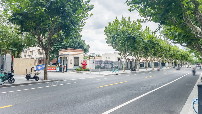 龙华新村外景图