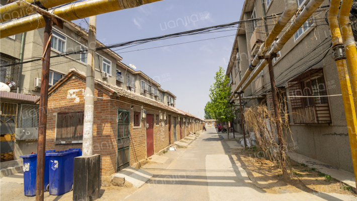 东风里三段外景图