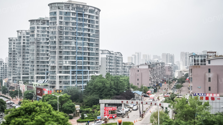 湖光山色外景图