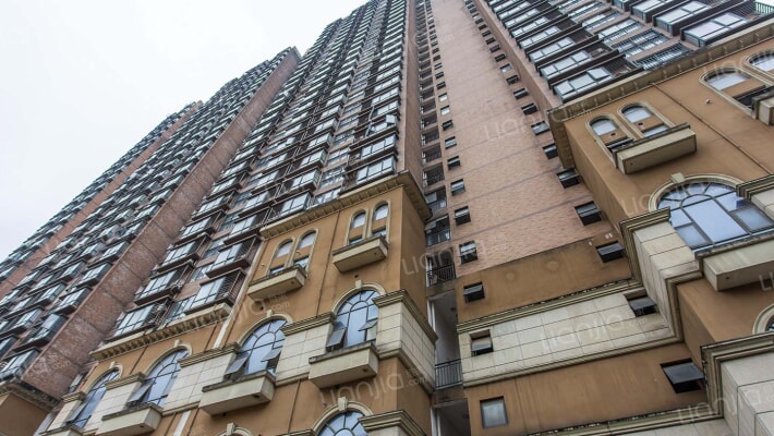 新猎鹰公寓外景图