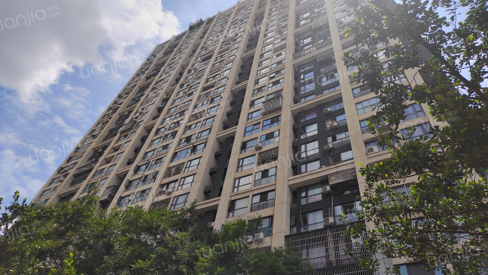 天立广场外景图