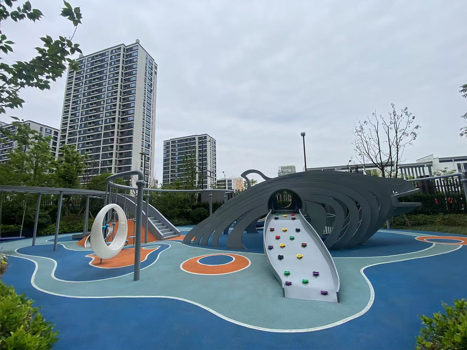 River Opus compound photo 6