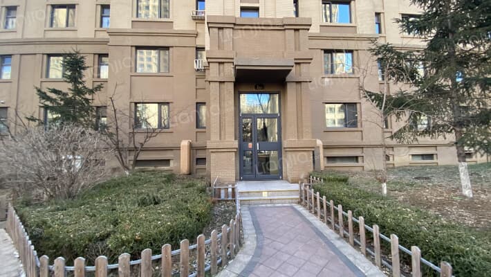 中海城塞尚外景图