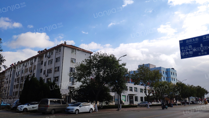 东方小区外景图