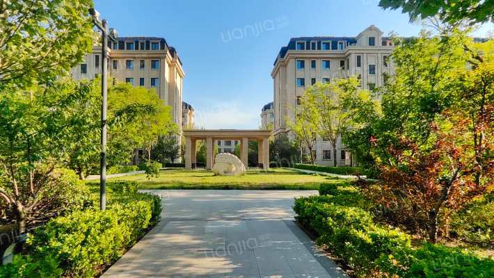 香雍玖和外景图