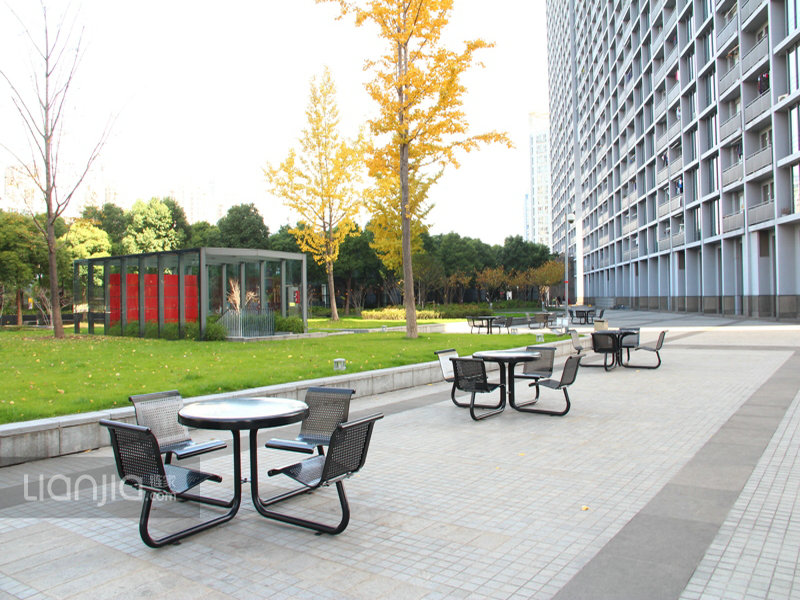 Beyond City compound photo 24