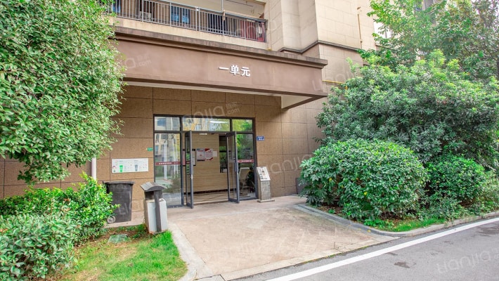 梅溪湖七喜街外景图