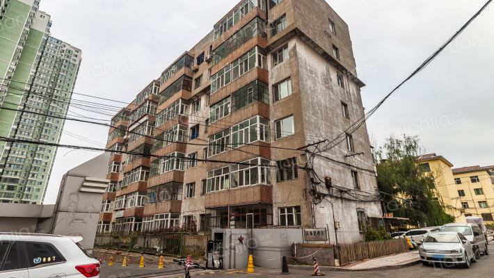 哈军休一所外景图