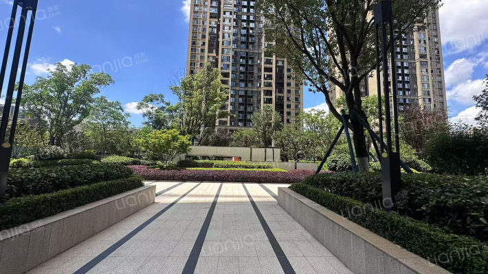 越秀亲爱里外景图