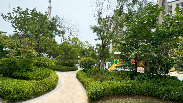 中欧国际城金茂悦四期外景图