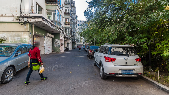 江畔方元外景图