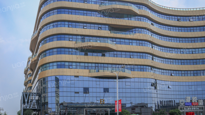 空港跨境外景图