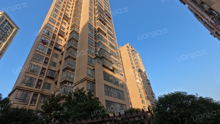 江城豪庭外景图