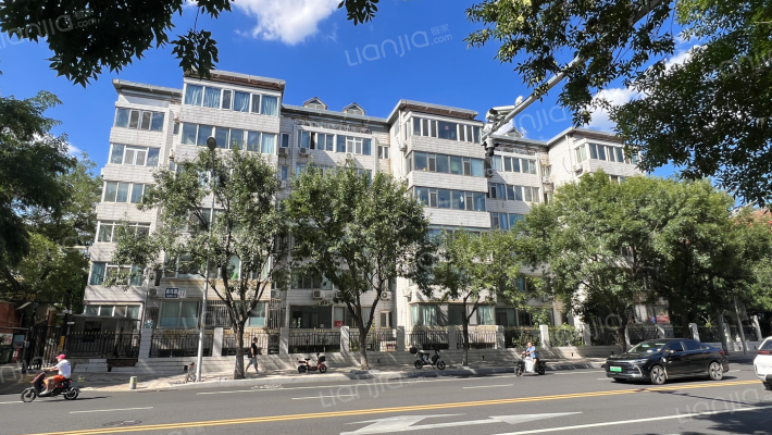 南纬路37号院外景图