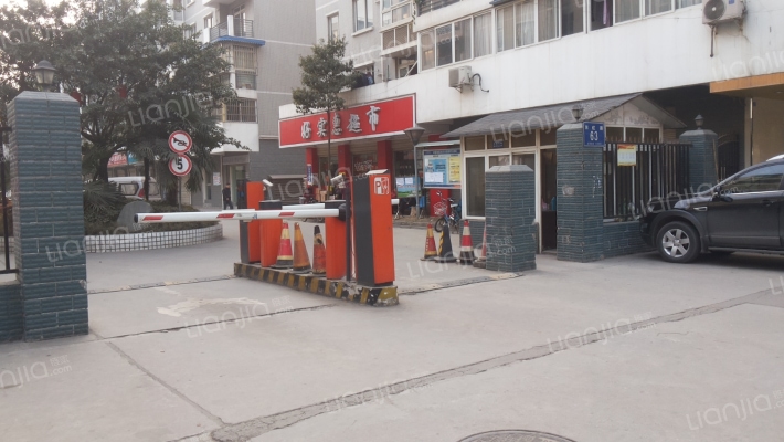 东虹路63号院外景图