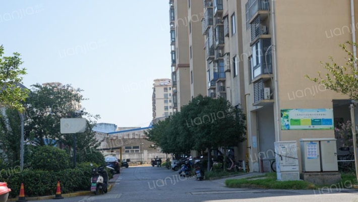 迎春臻苑外景图