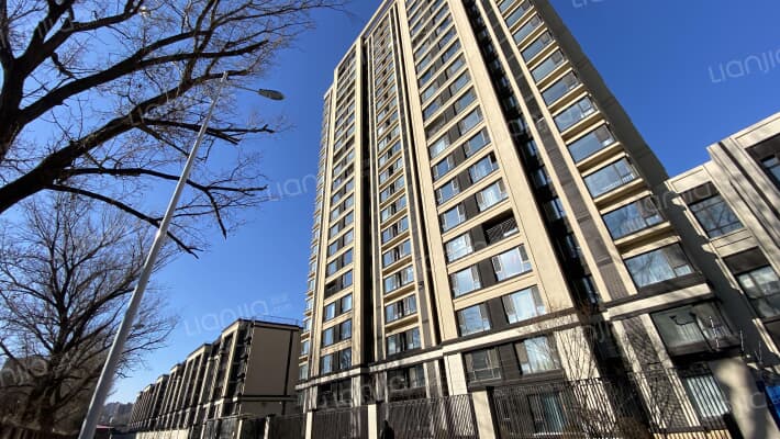 龙湖春江天玺外景图