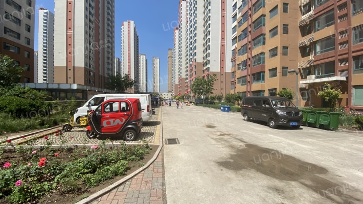 柴楼竹园外景图