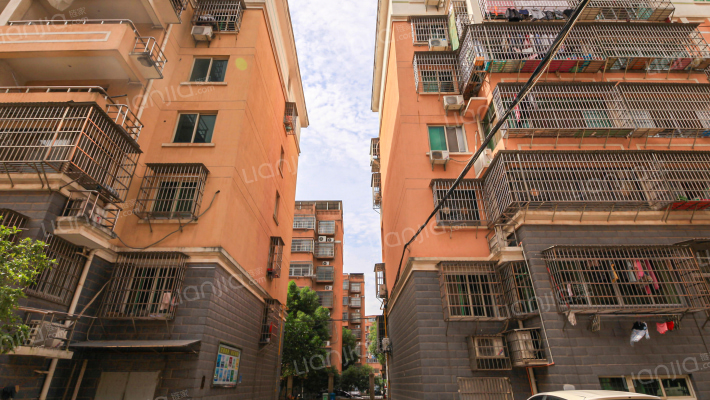 南昌县良种场职工安置房外景图