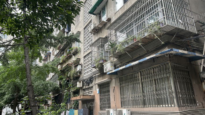 人民法院宿舍外景图