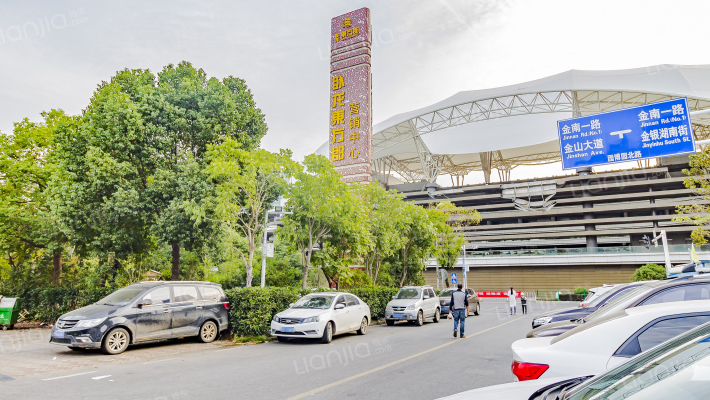 卧龙东方郡外景图