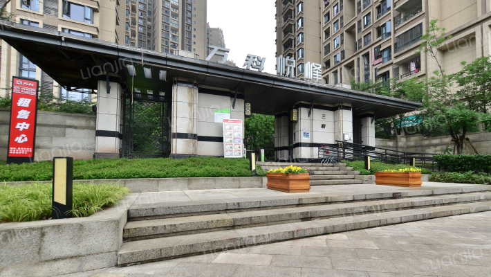 万科悦峰三期外景图