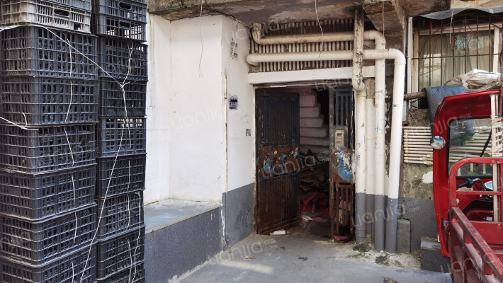 贵乌南路74号外景图