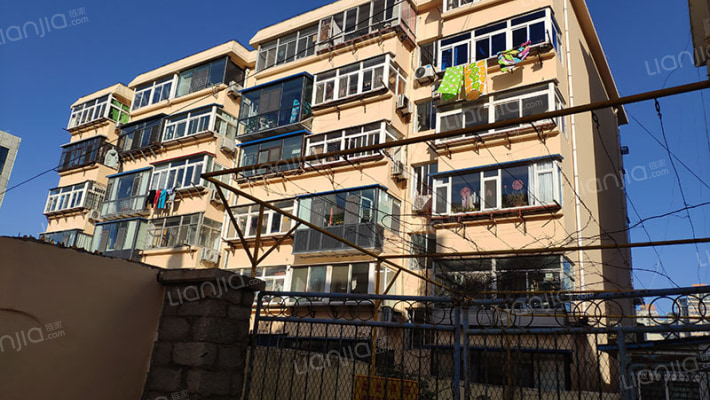 传染病医院宿舍楼外景图