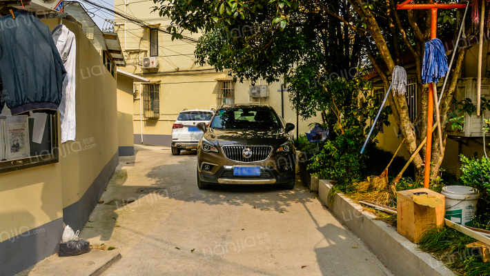 华亭路17号外景图