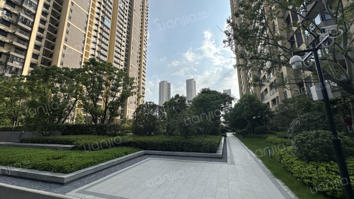 当代·春风十里外景图