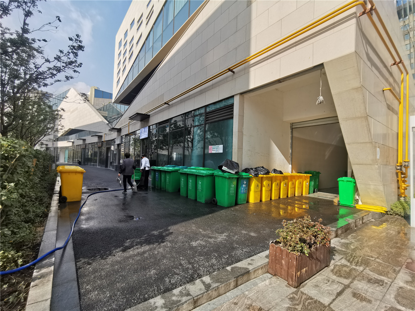 Hua Ce Center compound photo 11