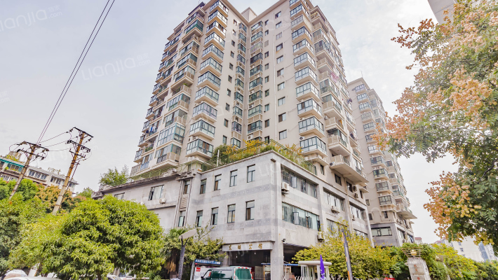 东湖公馆外景图