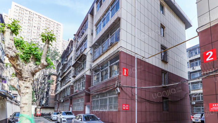 陕西省审计厅家属院外景图