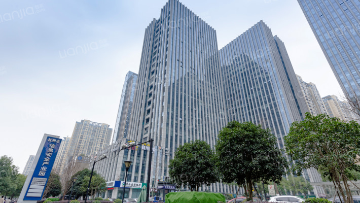 宏扬鲲鹏中心外景图