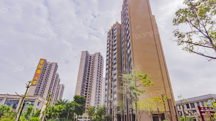 汇景城市山谷外景图