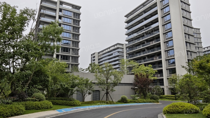 如沐清晖城外景图