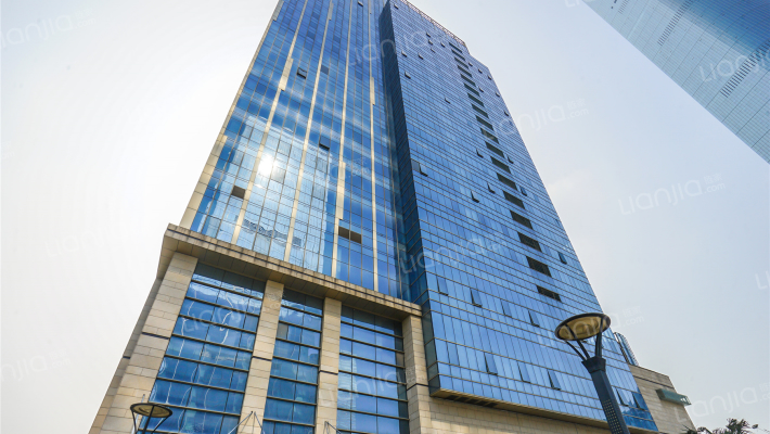 金匙望湖外景图