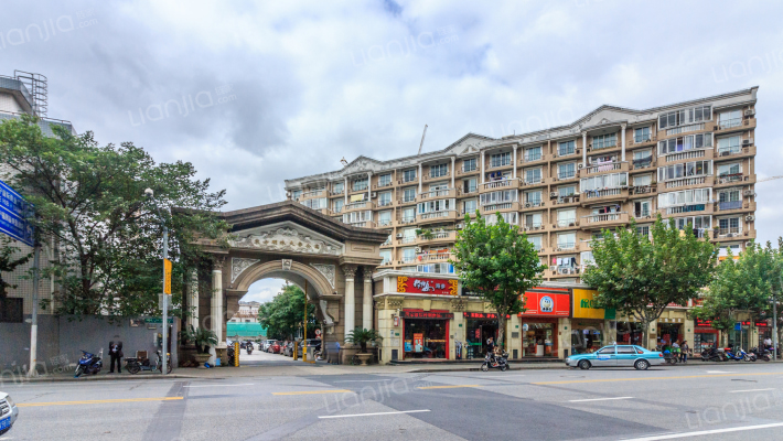 东方明珠大宁公寓外景图