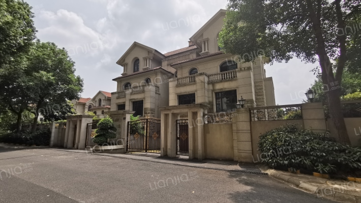 南湖半岛外景图