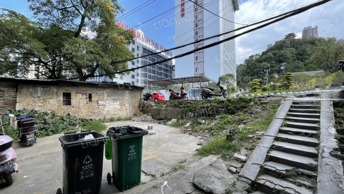 东新区路66号外景图