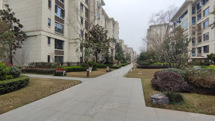 领地溪山蘭台外景图