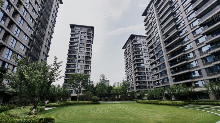 望钱塘云庄外景图